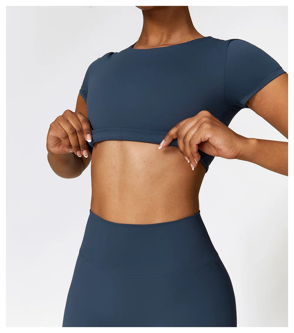 Woman Sports Top Round Neck Yoga Crop Top