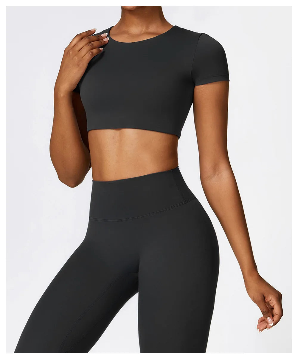 Woman Sports Top Round Neck Yoga Crop Top
