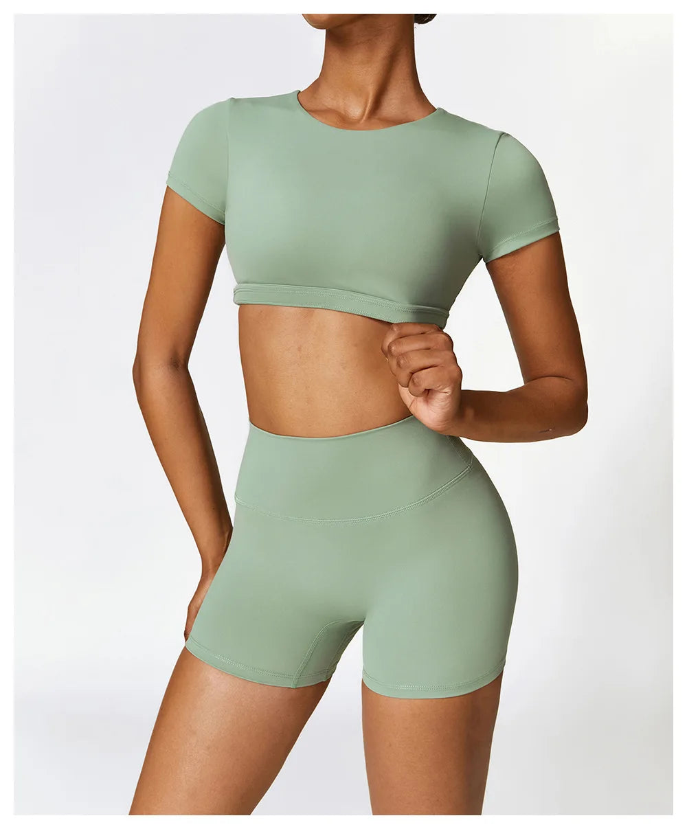 Woman Sports Top Round Neck Yoga Crop Top